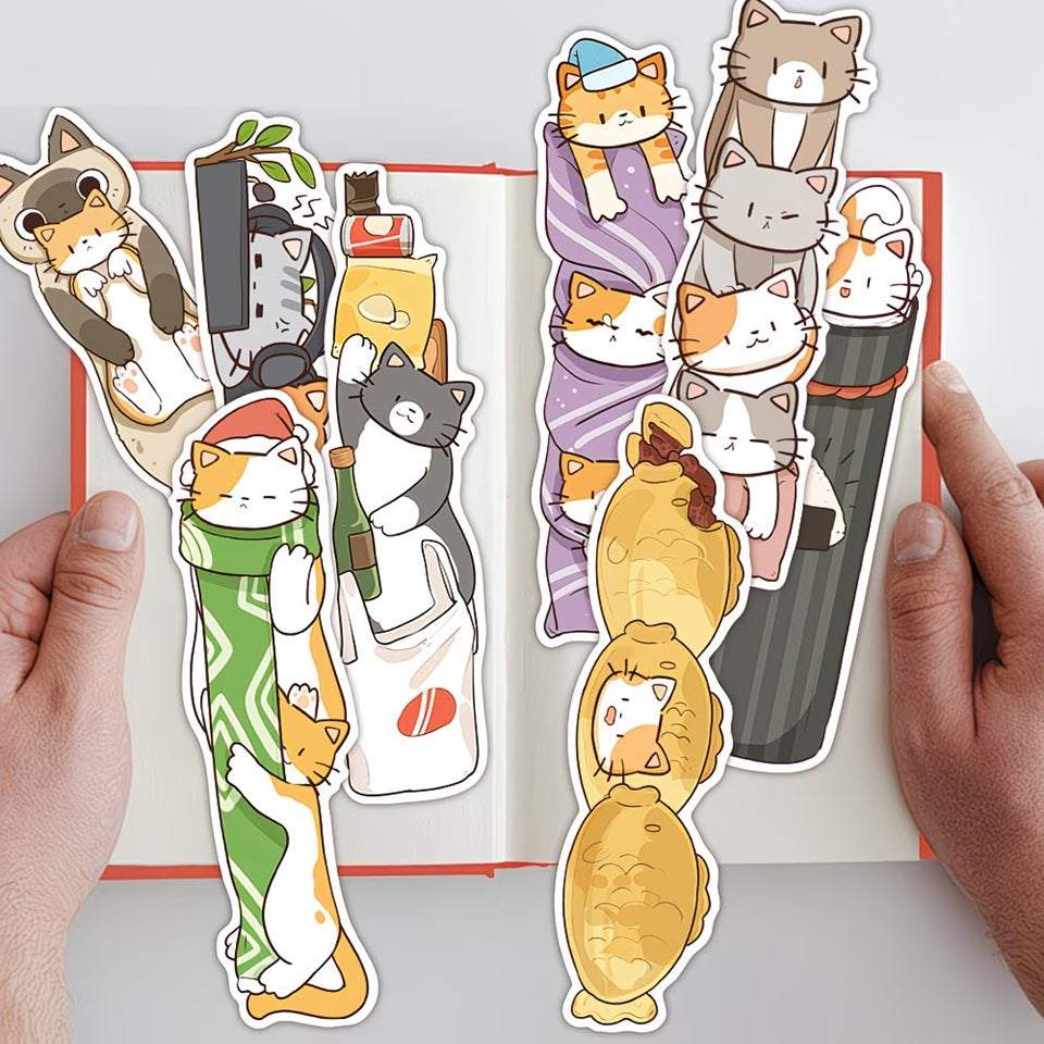 des marques-pages cartonnés représentant des chats bruns, roux et gris dans de situations cocasses et rigolotes. Idéals à collectionner, pratiques pour marquer vos livres
