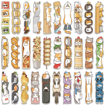 des marques-pages cartonnés représentant des chats bruns, roux et gris dans de situations cocasses et rigolotes.