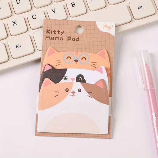 un trio de mémo adhésif composé de trois adorables chats calico, roux et blanc et noir. Très mignons pour égayer une note, un mot doux.