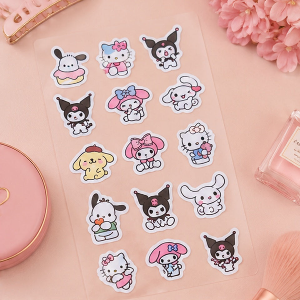 des patch anti boutons au design des personnages Sanrio posés sur une coiffeuse rose et féminine. Ils réduisent l'apparence des boutons tout en hydratant la peau.