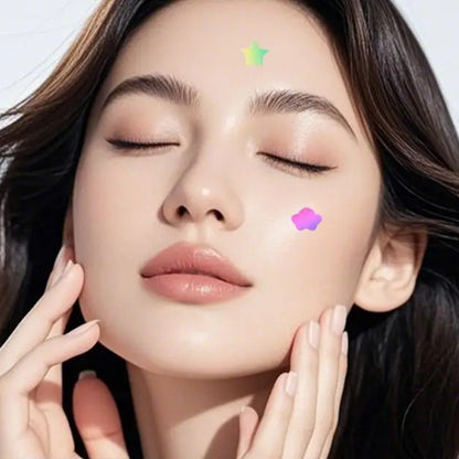 des patch anti acné en forme de nuages, d'étoiles, de gouttes et de coeurs pour aider a réduire les boutons. A porter toute une nuit ou plusieurs heures pour une efficacité optimale.
