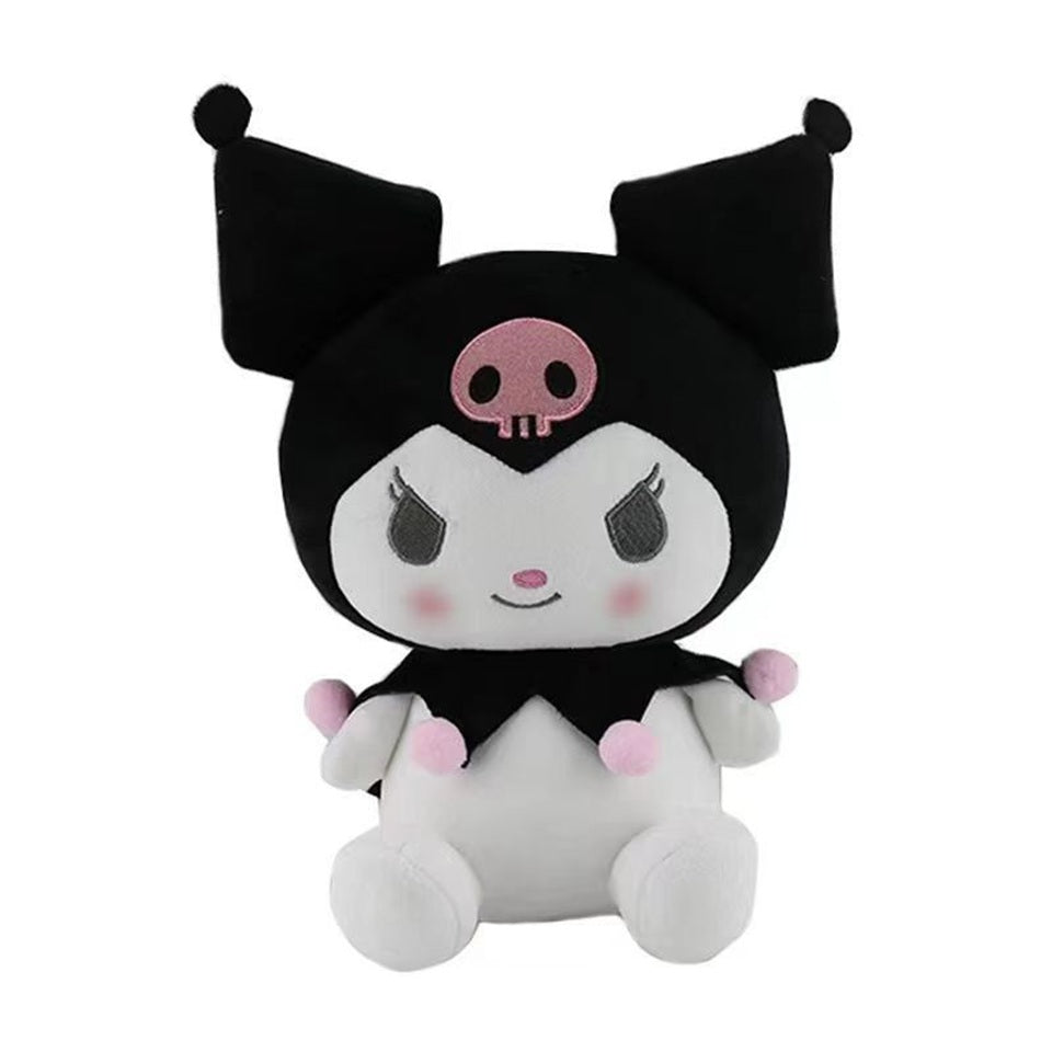 Peluche Kuromi kawaii noire et blanche avec tête de mort rose et pompons roses.