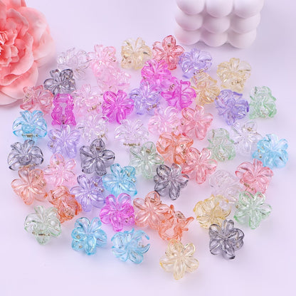 de jolies pinces à cheveux en forme de fleurs colorées transparentes. Elles habillent avec élégance et mignonnerie n'importe quelle coiffure. Look printanier et romantique garanti.