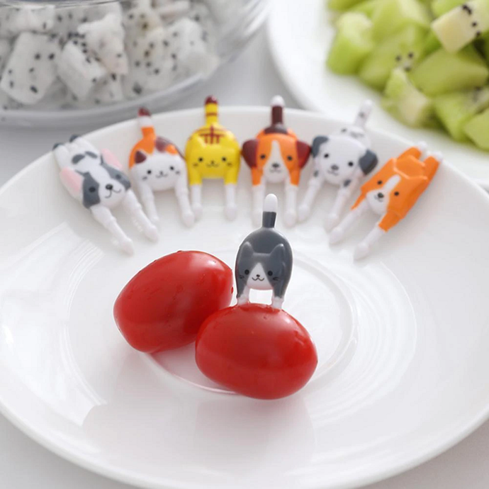 un lot de pics pour bento et apéro en forme de chiens et de chats trop mignons ! Ils sont pratiques et ajoutent de la couleur et une touche mignonne à vos repas.