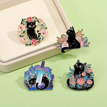 Pin's chat noir et fleurs (PROMO -12%)