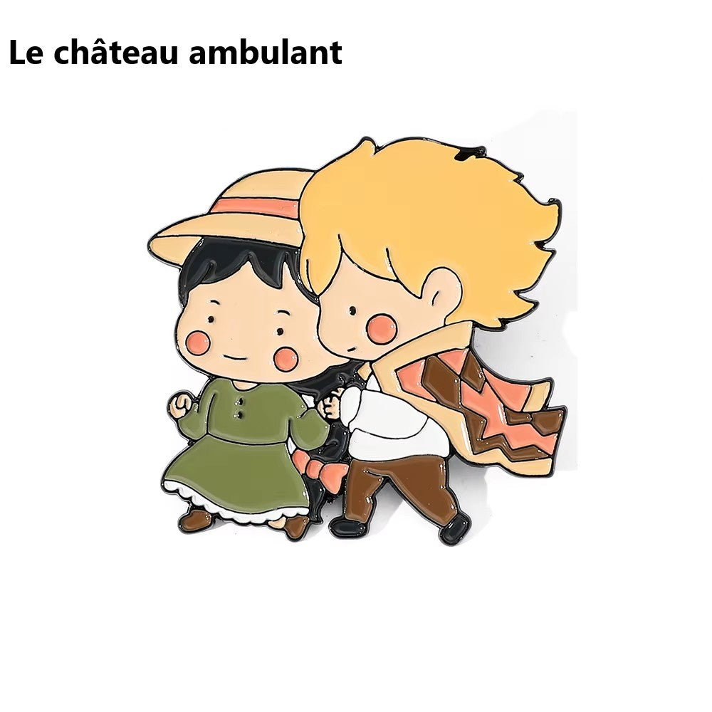 des pin's version chibi des films les plus populaires du Studio Ghibli : Kiki la petite sorcière, Princesse Mononoke, Le voyage de Chihiro, Ponyo sur la falaise et Le château ambulant. Idéal pour ajouter une touche original et pour les fans