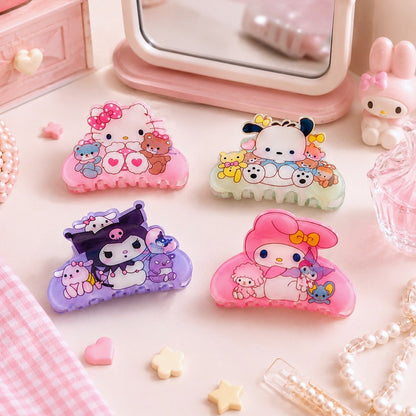 Pinces à cheveux kawaii inspirées de l’univers Sanrio avec Hello Kitty, Kuromi, My Melody et Pochacco. Accessoires colorés aux tons pastel avec design adorable et brillant, parfaits pour ajouter une touche cute et girly à une coiffure. Style japonais mignon et tendance dans une ambiance douce et féminine.