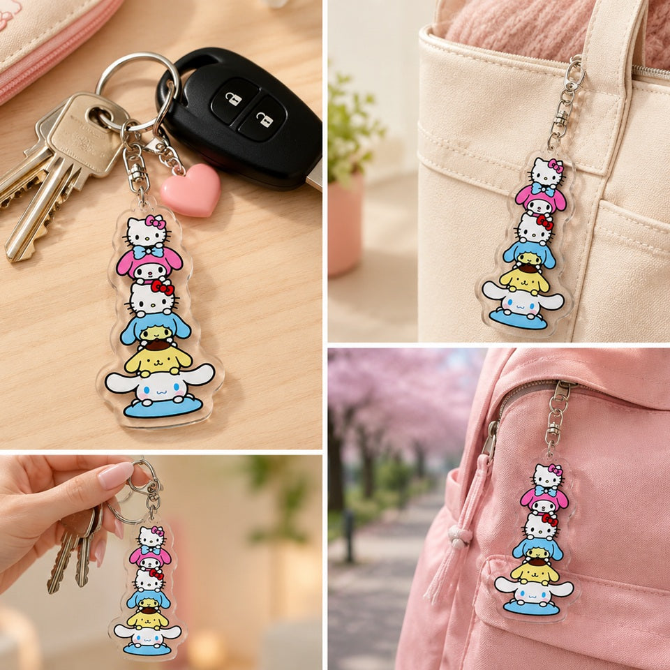Montage de quatre mockups présentant un porte-clés en acrylique transparent décoré de personnages de la famille Sanrio. Le porte-clés est mis en situation sur un trousseau de clés avec une clé de voiture, accroché à un sac cabas crème, suspendu à un sac à dos rose et tenu à la main. Les scènes, réalisées dans des tons pastel, illustrent différentes utilisations du porte-clés au quotidien tout en mettant en valeur son design kawaii et ses détails colorés.