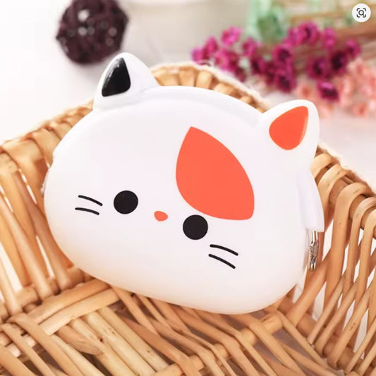 un adorable porte-monnaie en forme d'une tête de chat calico. Expression kawaii et douce. Idéale pour la monnaie, les petits trésors.