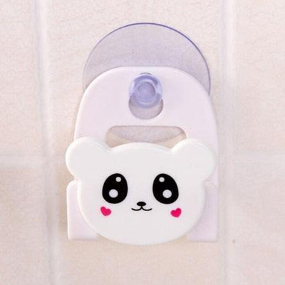 un porte éponge panda tout mignon avec sa bouille expressif, ses grands yeux et ses petits coeurs. Pratique, vous pourrez y ranger votre éponge, fini de la laisser trainer dans l'évier.