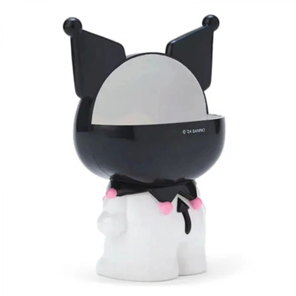 un adorable pot à crayon en plastique en forme de kuromi. Accessoire déco mignon et pratique
