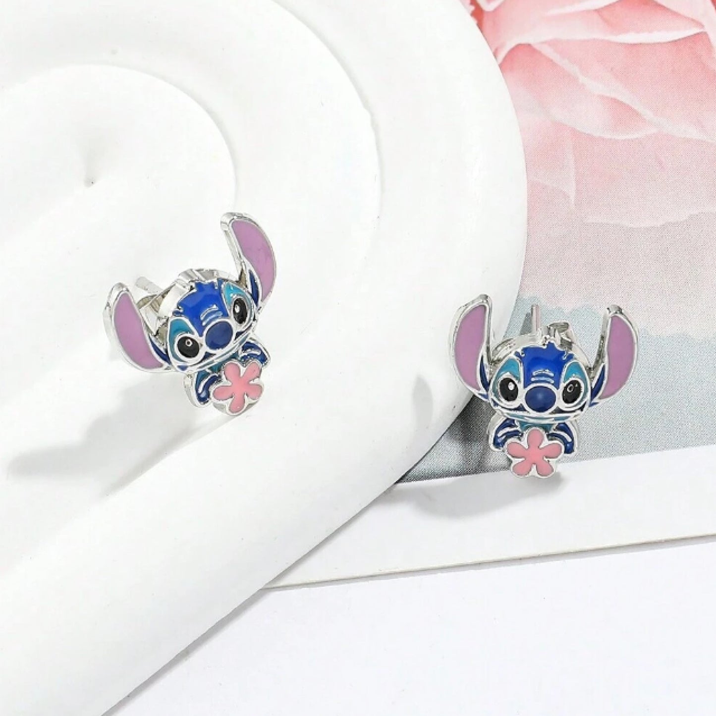 Puces d'oreilles Stitch