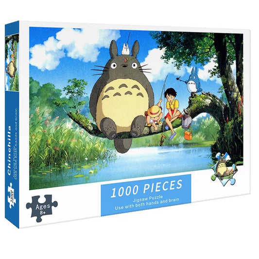 un puzzle composé de 1000pièces reprenant la scène où Mei, Satsuki, Totoro et les chibi pêchent sur une grosse branche d'arbre.