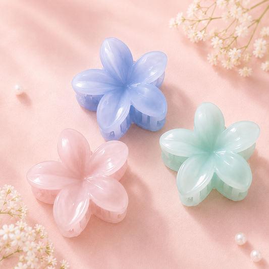 Pince à cheveux Hana Pastel kawaii en forme de fleur plumeria colorée, esprit tropical et estival 🌺