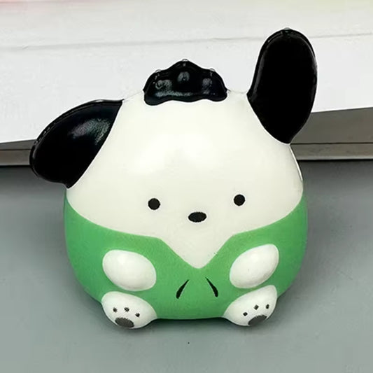 un adorable squishy tout rond en forme de Pochacco, le chien mignon de Sanrio. Effet anti stress garanti !