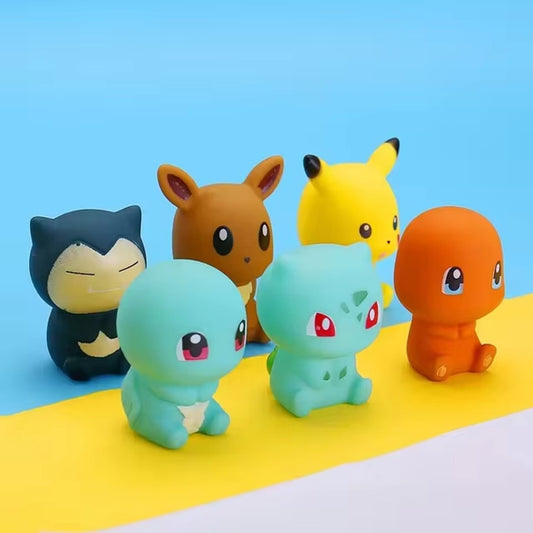 des squeacky pokemon trop mignons ! Pressez-les et ils couineront adorablement. Rigolo, amusant à utiliser !