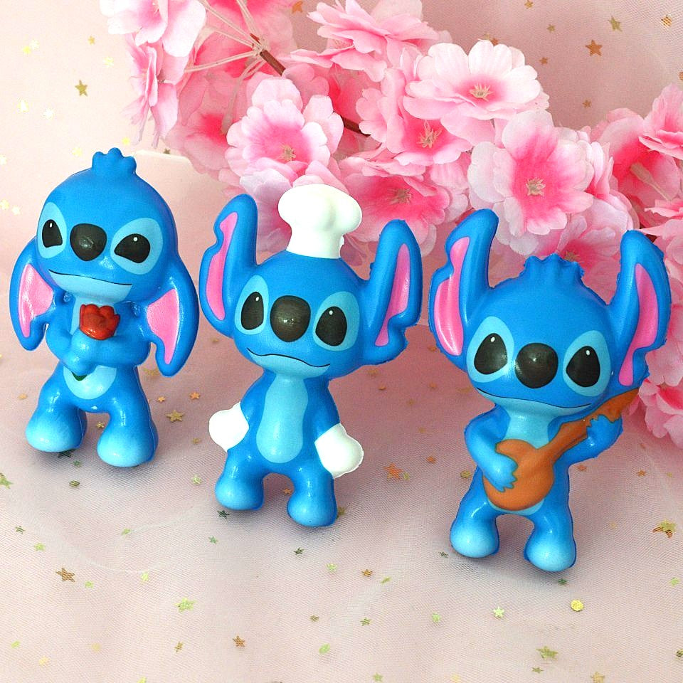 des squishy en forme de stitch dans différentes poses et expressions mignonnes. Effet antistress garanti tout en mignonnerie !