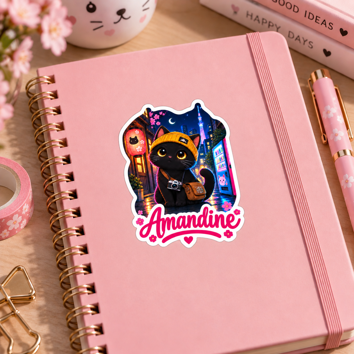 Sticker prénom personnalisable Chat Explorateur Tokyo 🐱📷✨ (PROMO -20%)