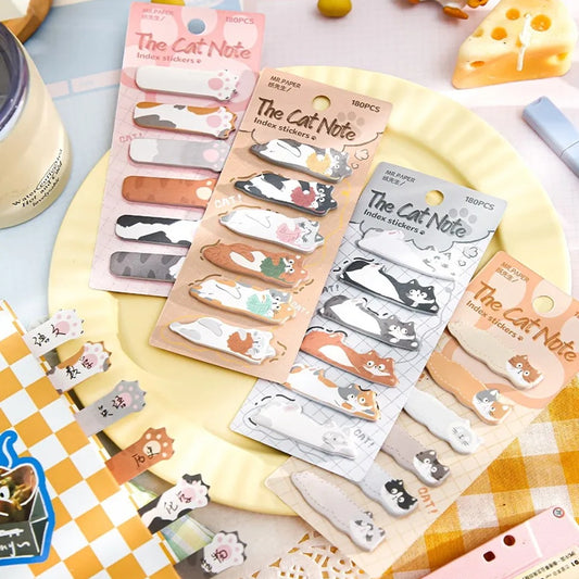 Des sticky notes tout mignon en forme de chats allongés ou jouant avec des pelotes de laine. Ils sont pratiques et utiles pour marquer vos pages préférées, vos notes importantes tout en ajoutant une touche fun et mignonne.