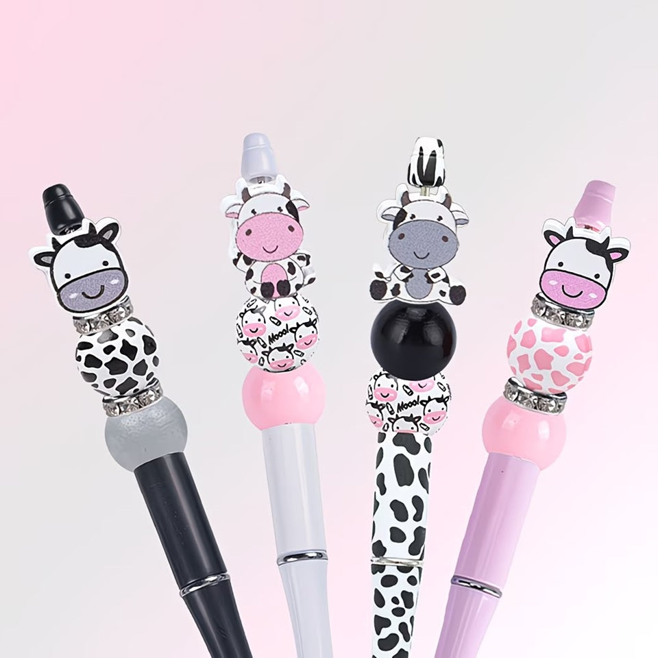 un stylo diy à composer soi-même avec des perles et des breloques vache. Activité ludique, fun et adorable !