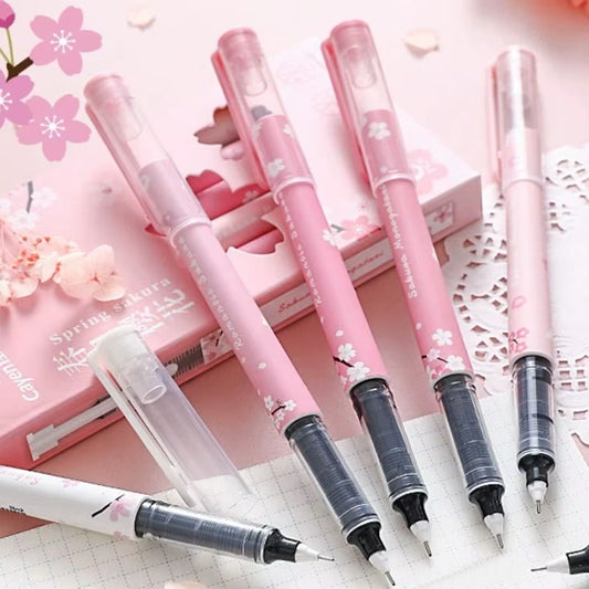 de jolis stylos blancs et roses au motif de fleurs de sakura. Ecriture fine en gel noire, ils rappellent les sakuras éphémères du Japon.