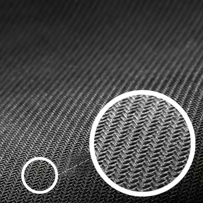 un tapis de sol en forme de chat noir tout doux ! Il a de gros yeux expressifs et un croissant de lune sur le front. Il est adorable, tout doux et ajoute une touche kawaii dans une déco.