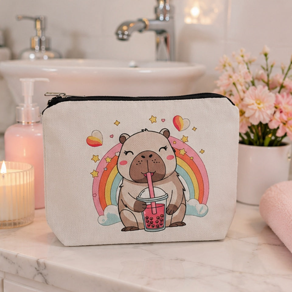 Trousse de toilette capybara kawaii de 25 x 17 cm en polyester blanc, dans une salle de bain cosy 🦫
