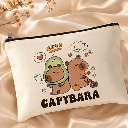 une adorable trousse de toilette illustrée de mignons capybara